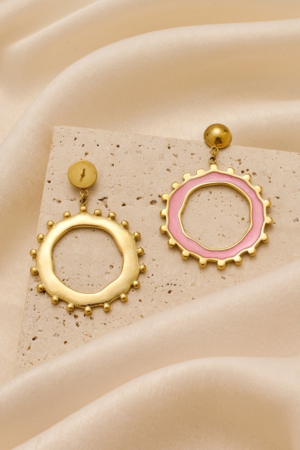 Pembe Mine Halka Küpe